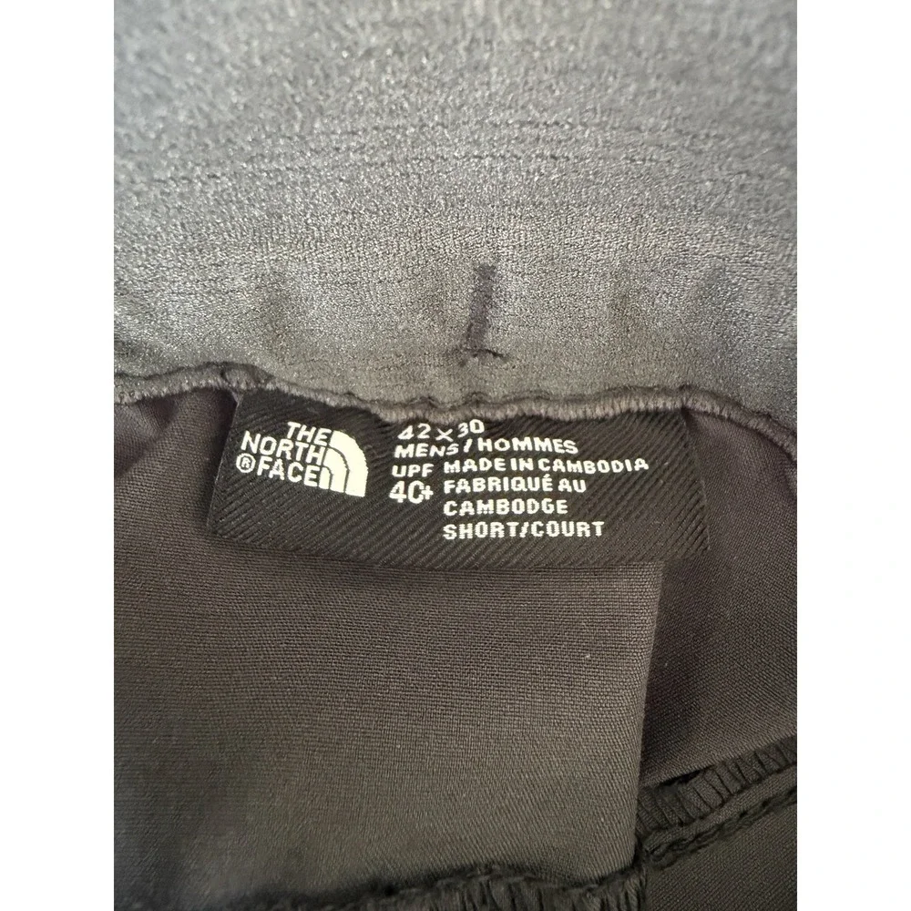 The North Face Men's Hiking Pants Gray 42x30 Short Outdoor Lightweight Nylon